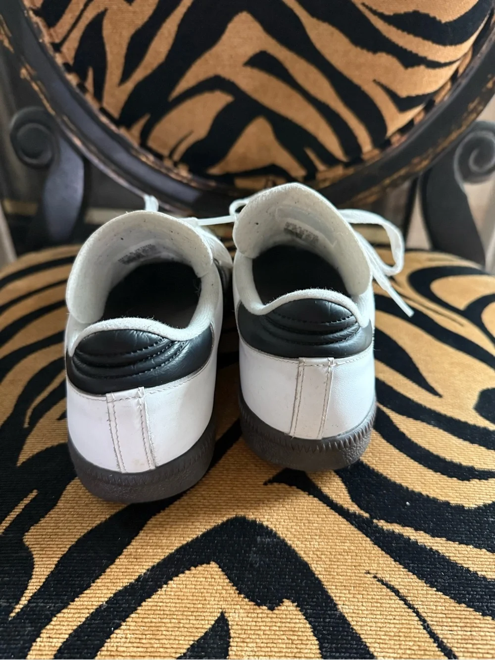 ADIDAS Men’s Size 7 White and Black Samba Sneakers EUC - Picture 6 of 10